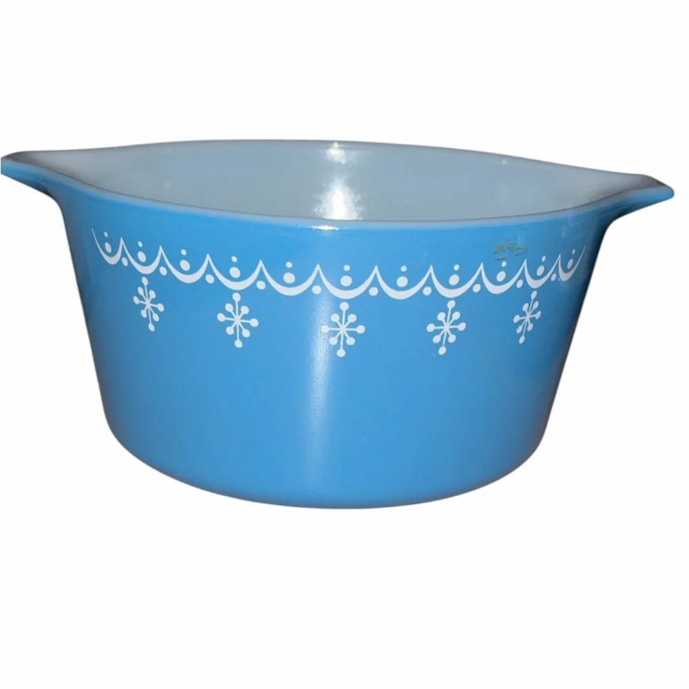 3 piece Vintage Pyrex Blue Garland Snowflake Casserole 1 QT and 1 pint and 1 lid